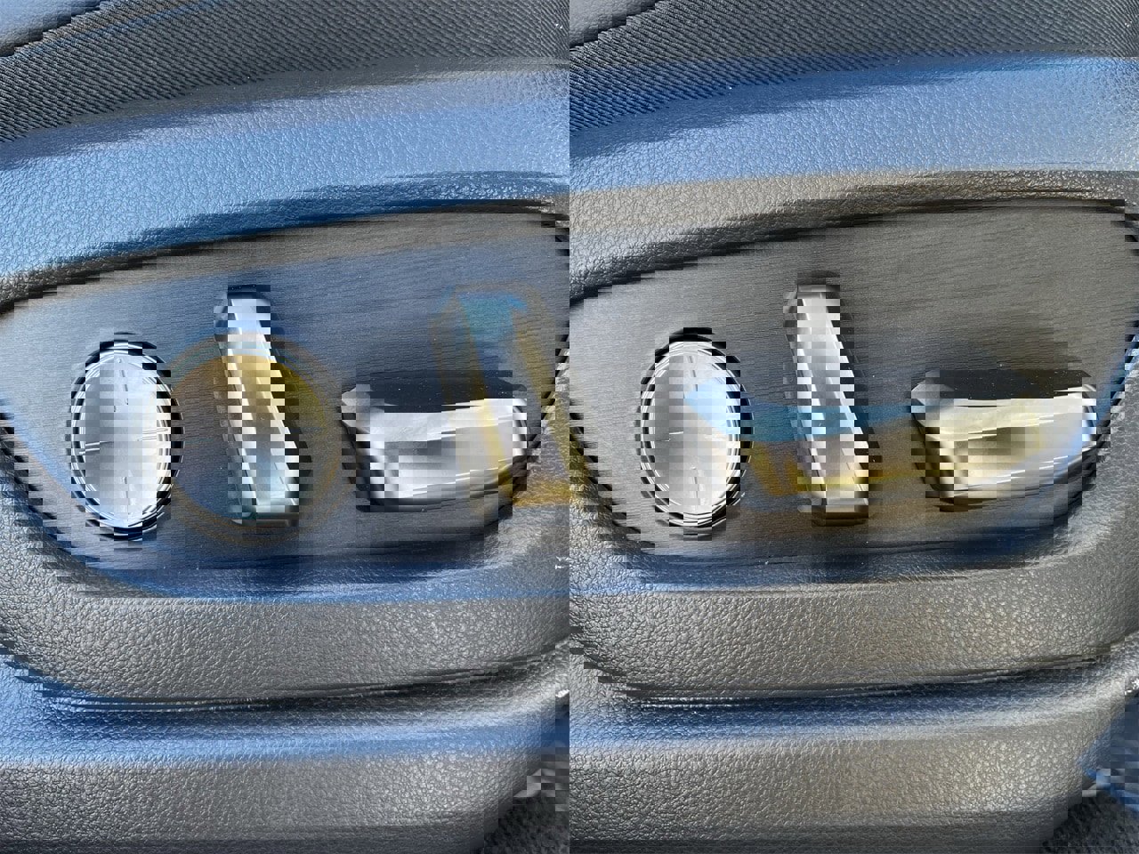 Used 2024 Lexus LX 600 4WD w/ Luxury Package image 26