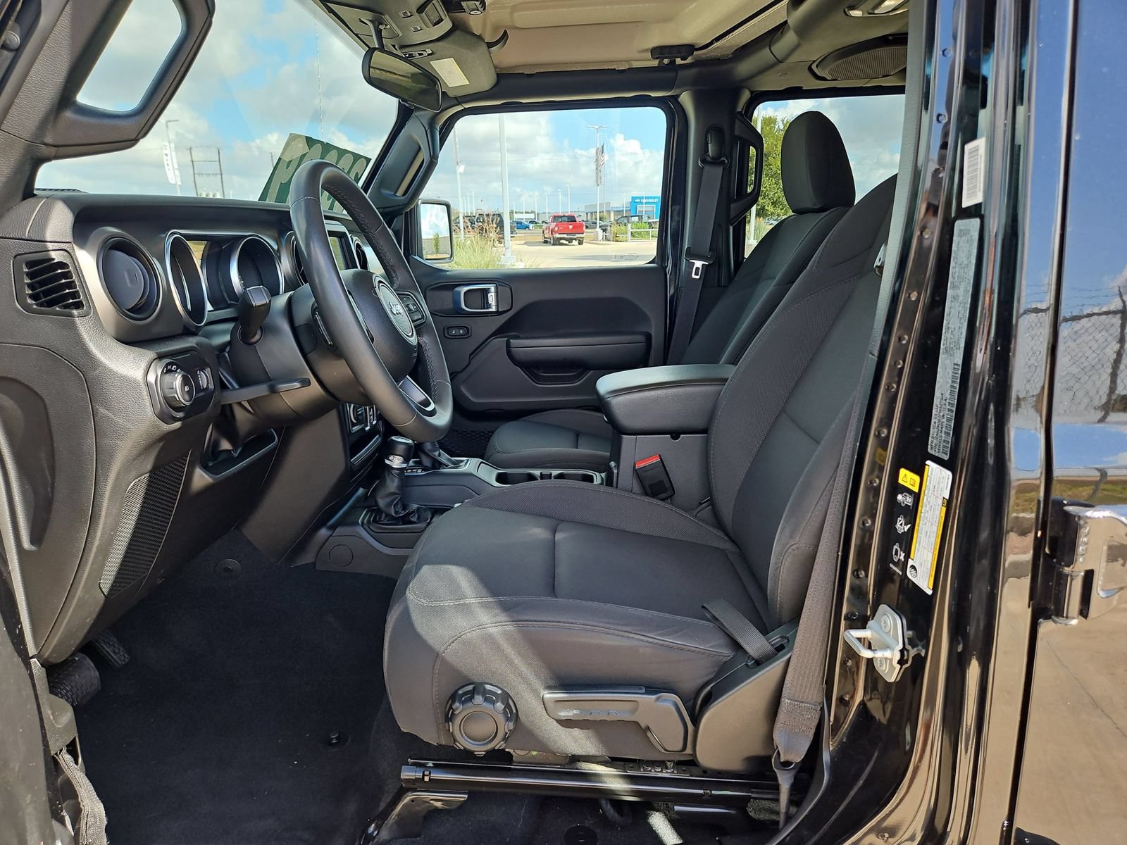 Used 2023 Jeep Wrangler Unlimited Sport AWD/4WD image 9