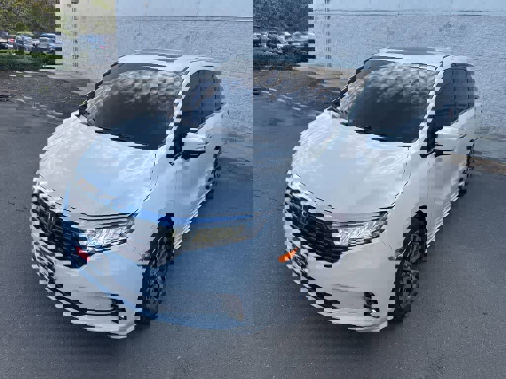 Certified 2023 Honda Odyssey Touring image 2