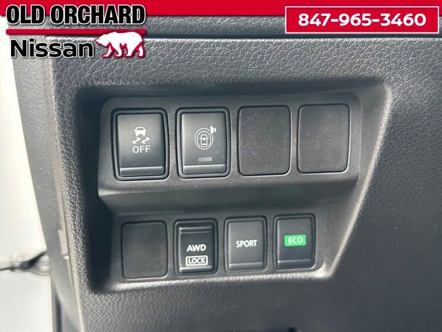 Used 2017 Nissan Rogue SV image 9