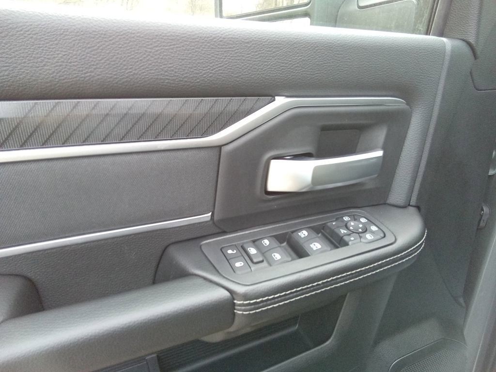 New 2026 RAM 2500 Big Horn AWD/4WD image 12