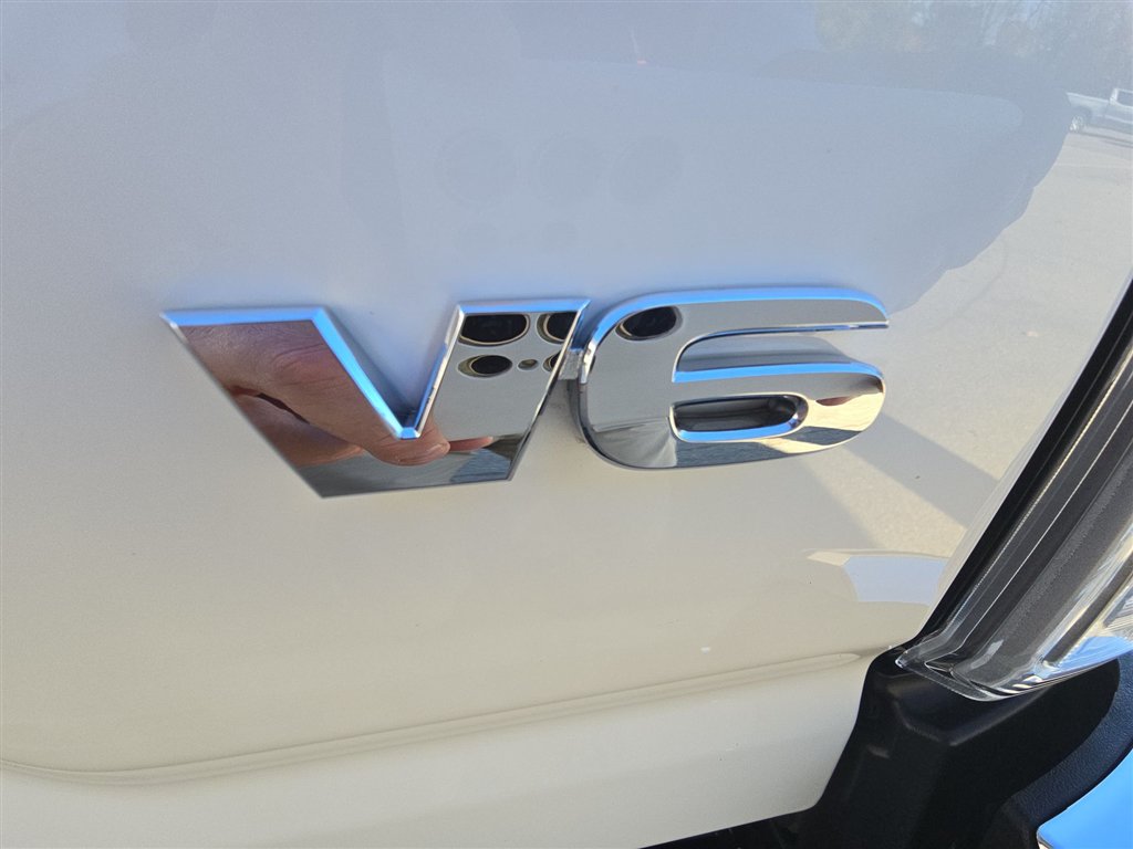 Used 2023 Toyota Tacoma TRD Off-Road AWD/4WD image 31