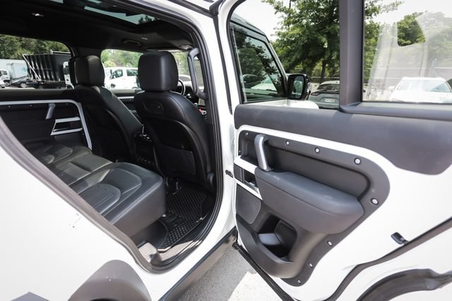 Used 2022 Land Rover Defender 110 X-Dynamic SE AWD/4WD image 55