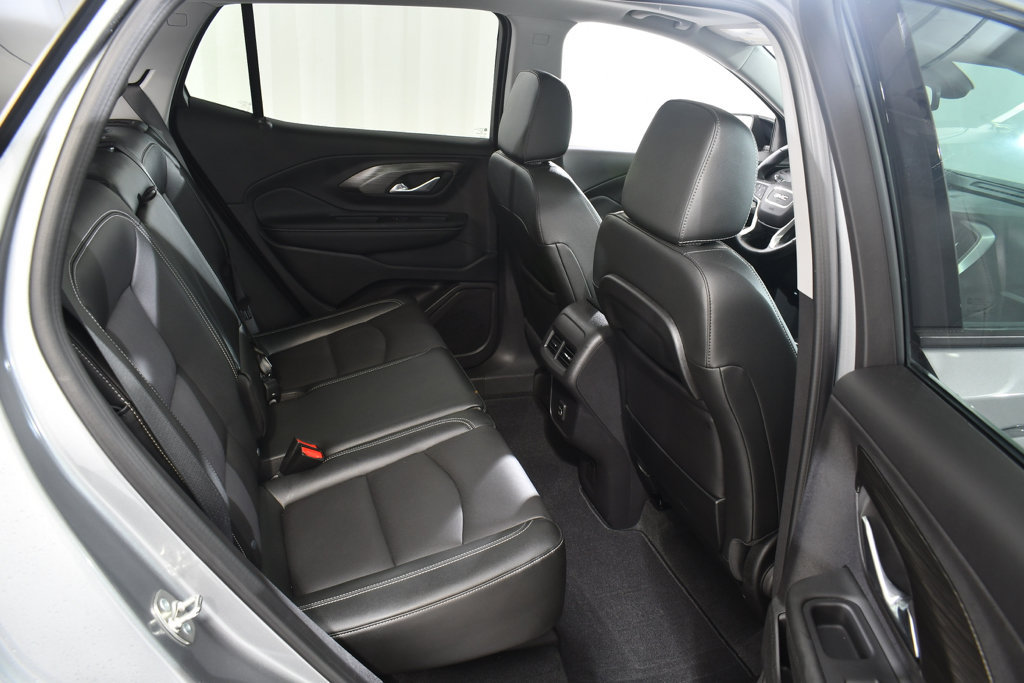 Used 2024 GMC Terrain SLT w/ Tech Package AWD/4WD image 19