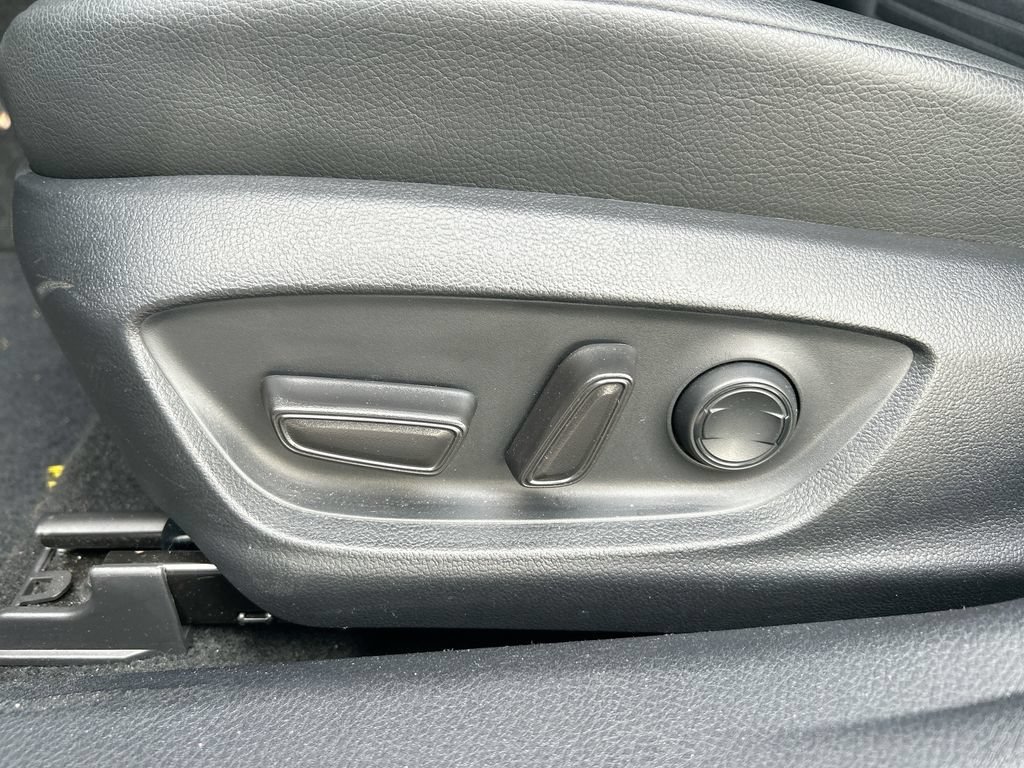 Used 2024 Toyota Camry SE FWD image 12