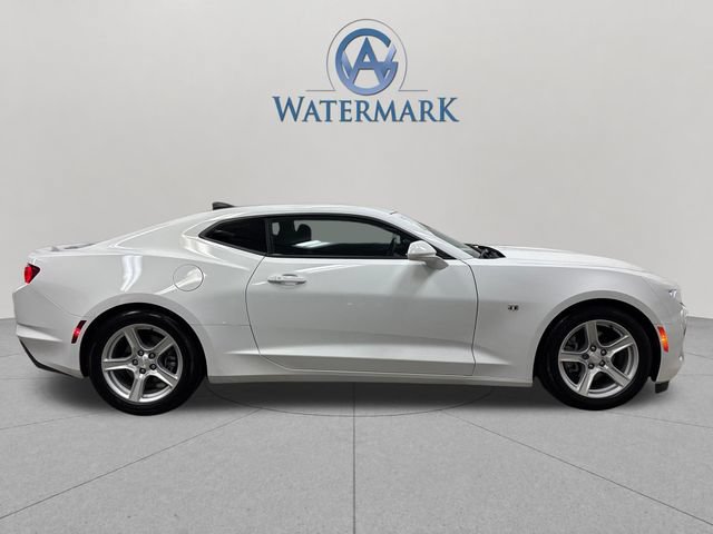 Used 2023 Chevrolet Camaro LT RWD image 7