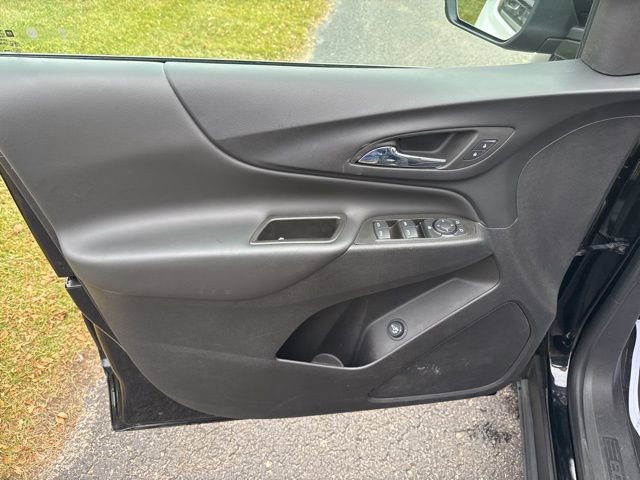 Certified 2023 Chevrolet Equinox LT w/ Driver Convenience Package image 13