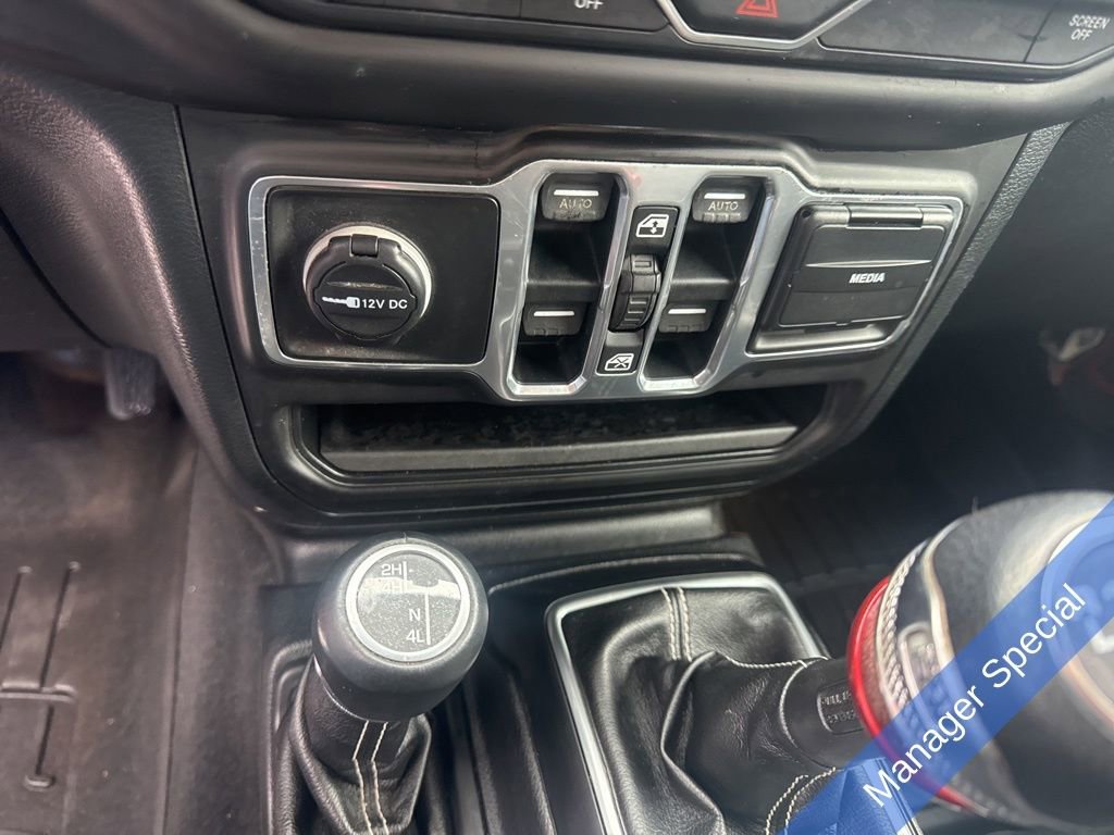 Used 2018 Jeep Wrangler Unlimited Sahara image 17