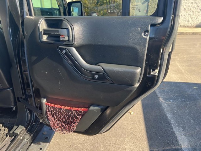 Used 2017 Jeep Wrangler Unlimited Rubicon image 16