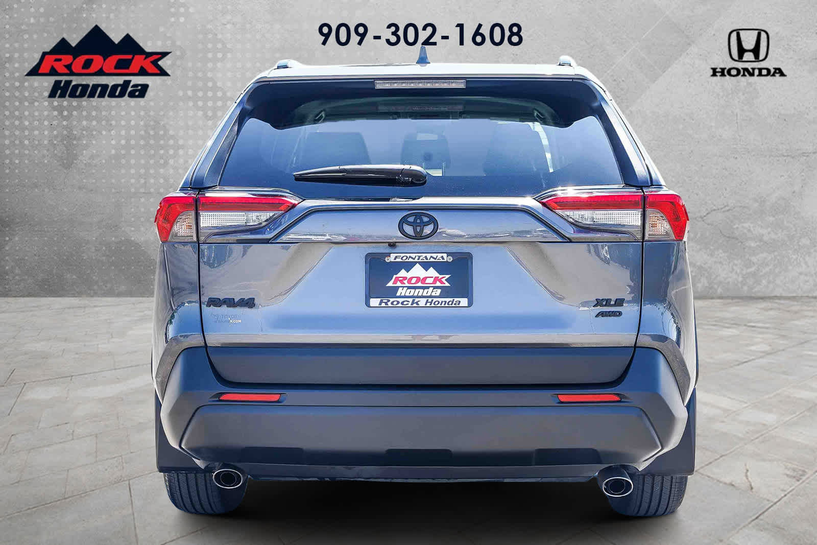 Used 2020 Toyota RAV4 XLE image 5