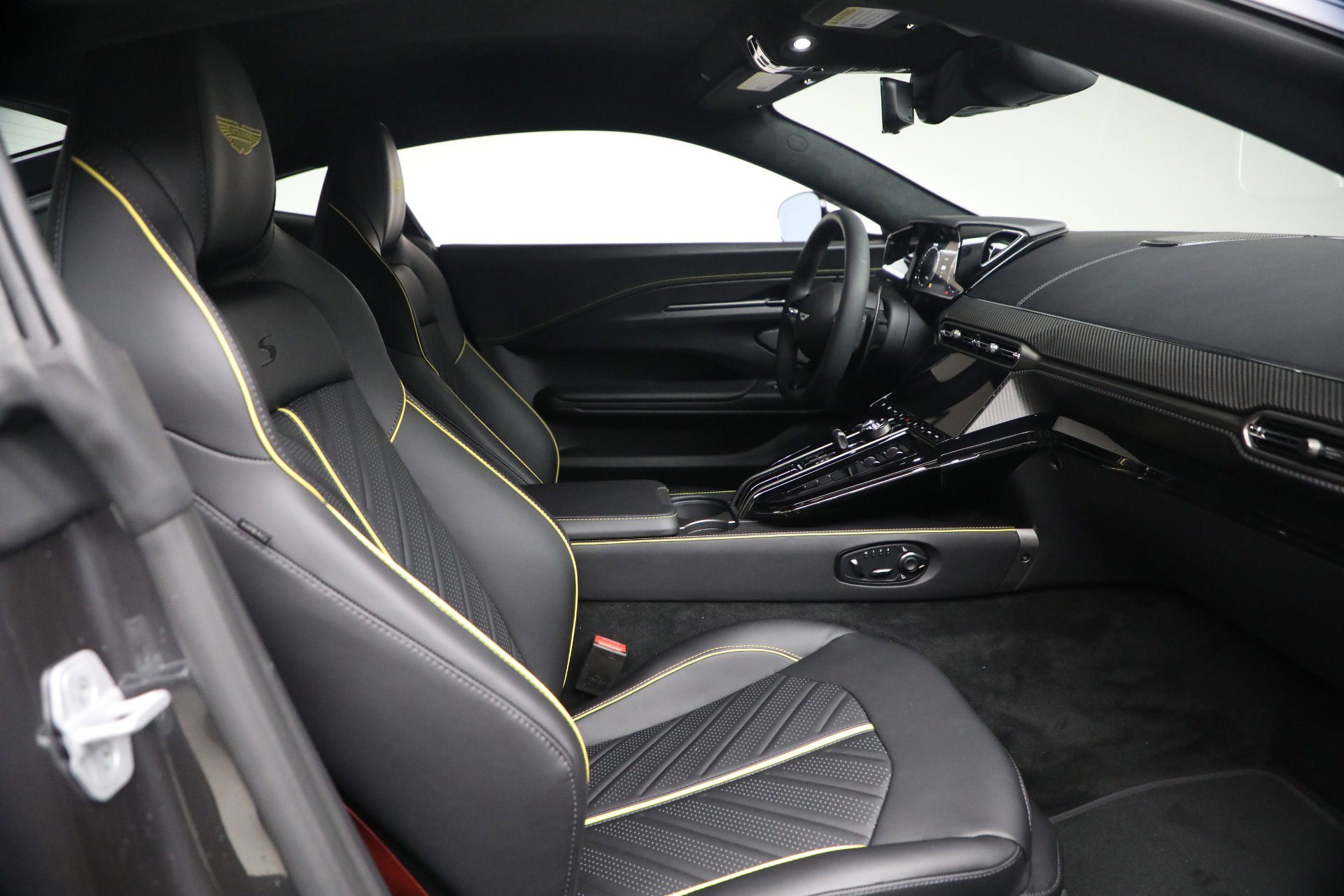 New 2026 Aston Martin V8 Vantage S image 19