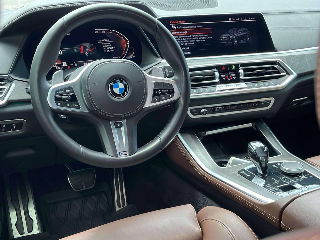 Used 2021 BMW X5 xDrive40i w/ M Sport Package AWD/4WD image 12