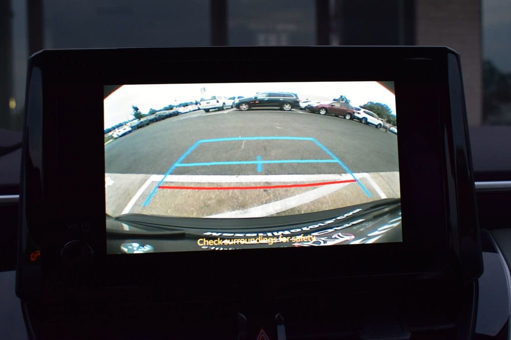 Used 2025 Toyota Corolla LE image 31