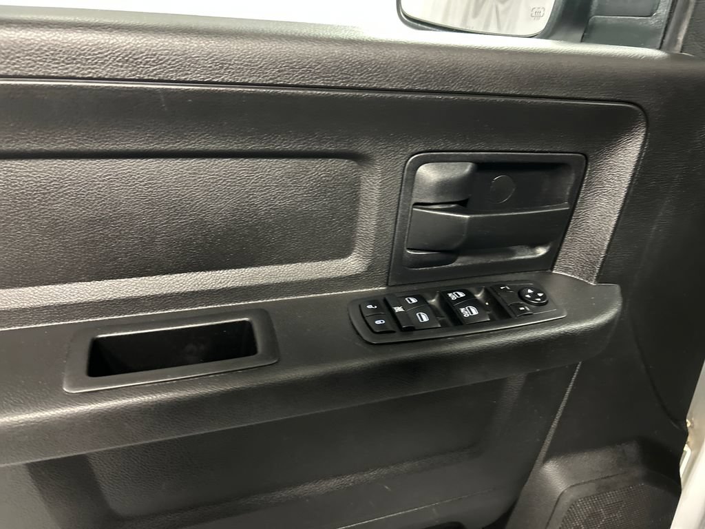 Used 2018 RAM 1500 Express w/ Express Value Package AWD/4WD image 12