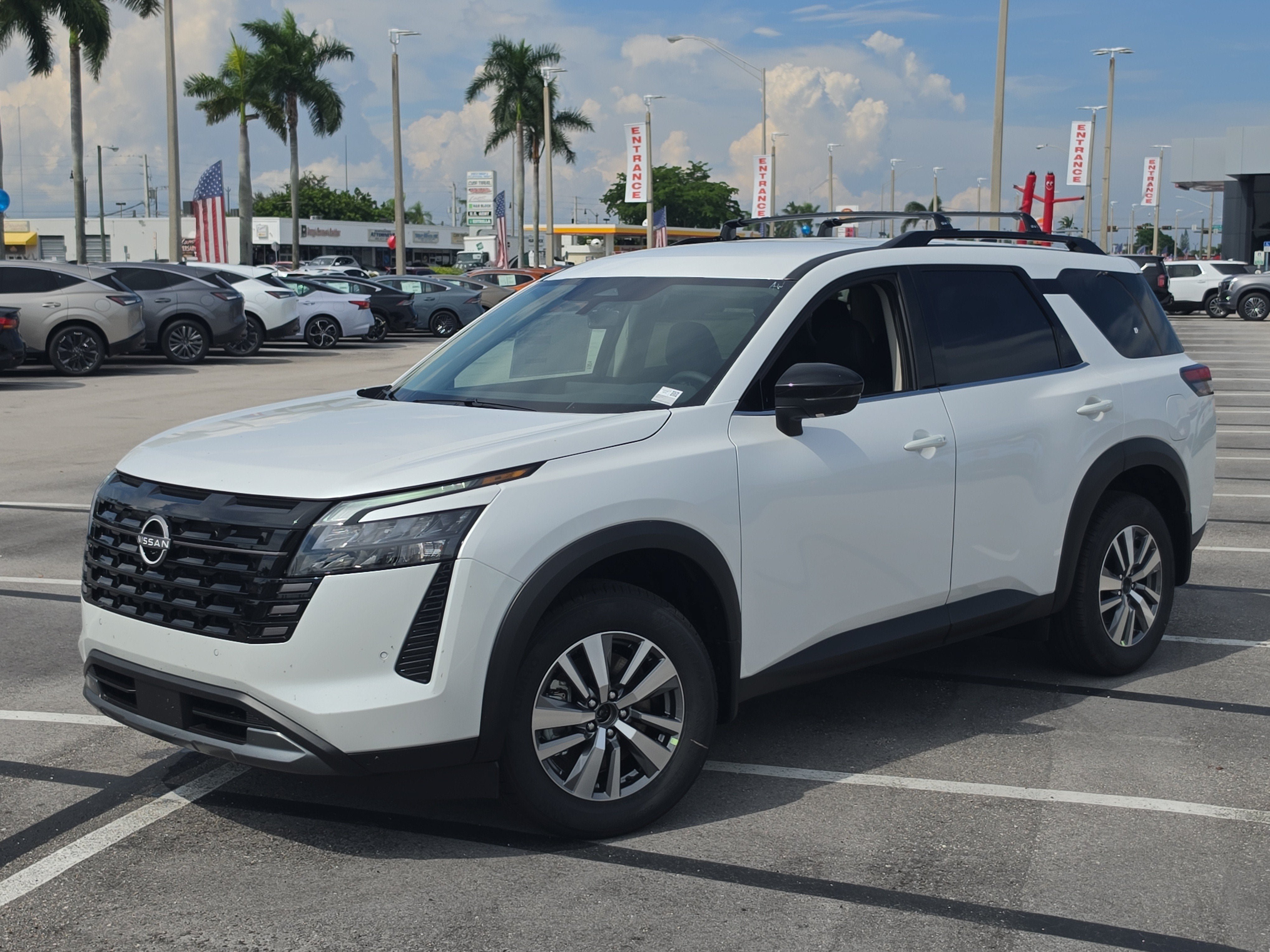 New 2026 Nissan Pathfinder SL FWD image 25