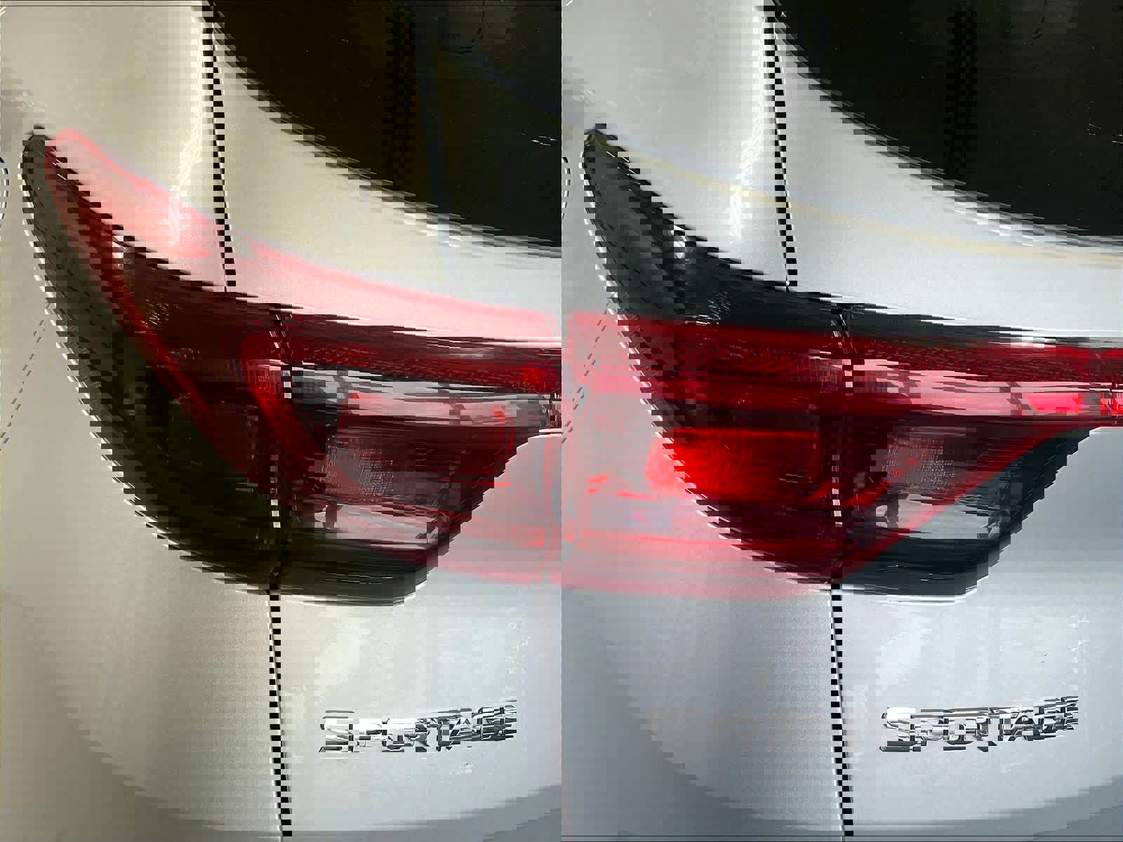 Used 2020 Kia Sportage LX image 33