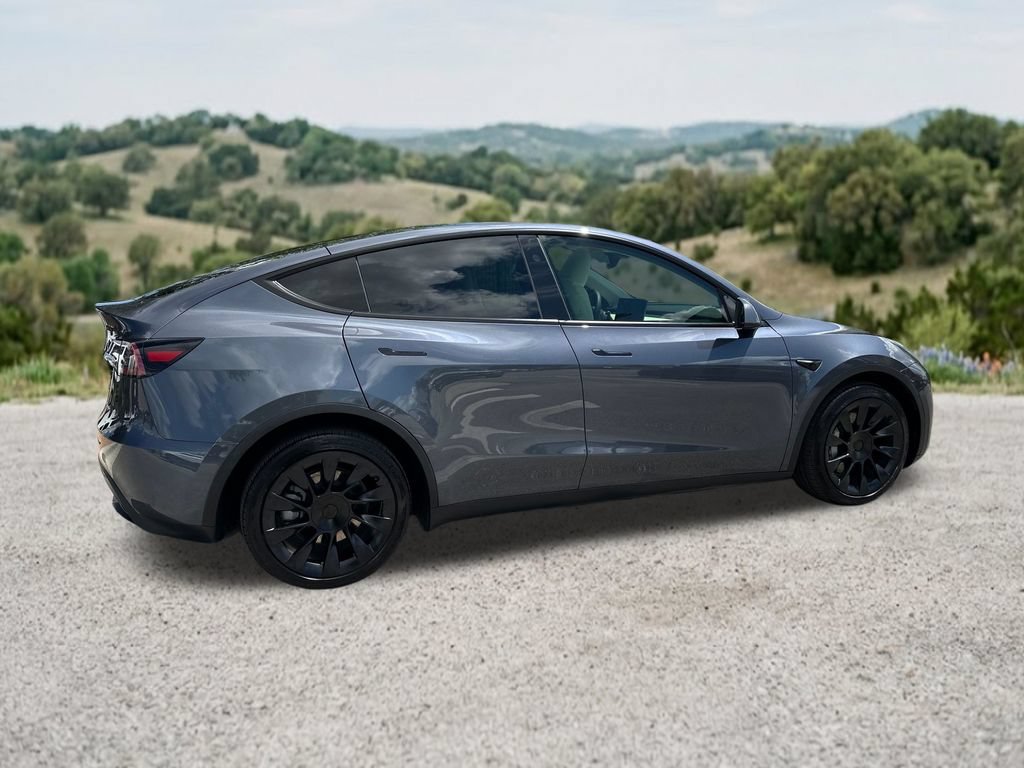 Used 2023 Tesla Model Y Long Range AWD/4WD image 10