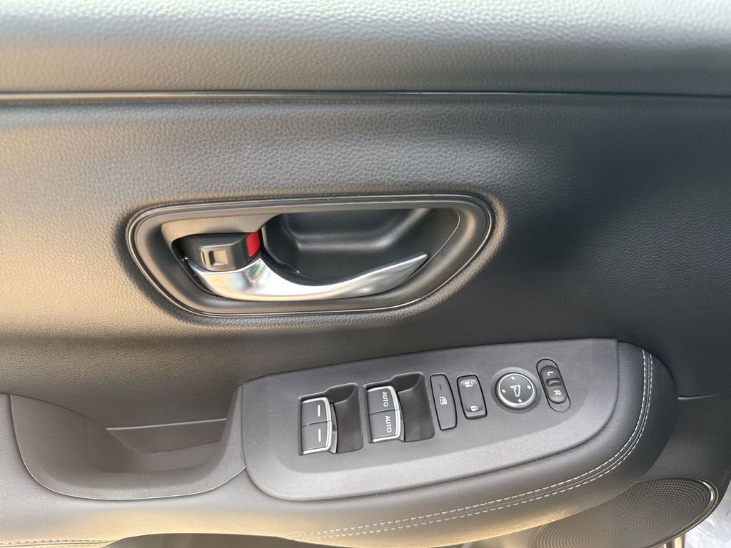 Used 2024 Honda HR-V EX-L image 15