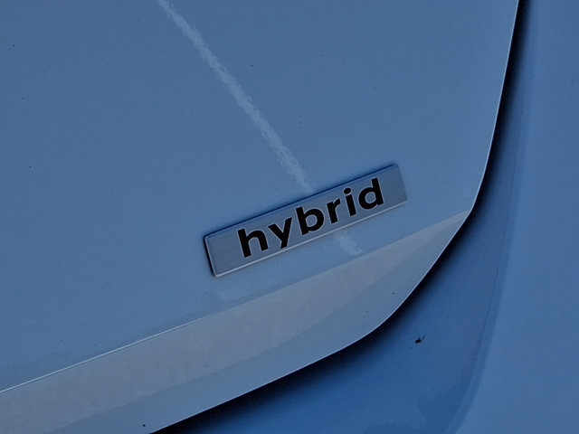 Certified 2025 Hyundai Elantra SEL FWD image 31