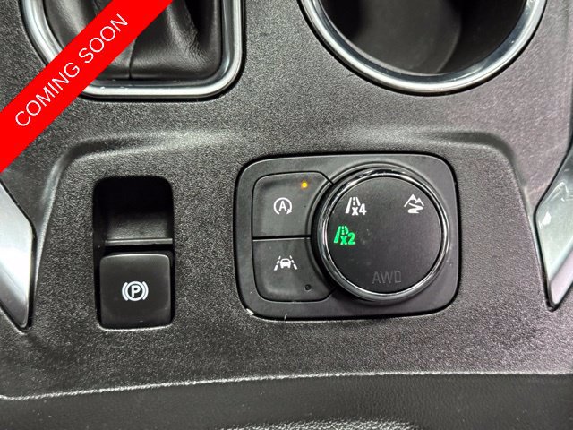 Used 2023 Chevrolet Traverse LS AWD/4WD image 23