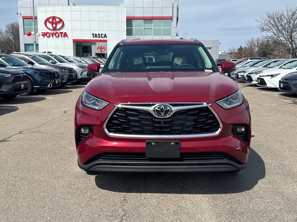 New 2026 Toyota Highlander Limited video 2