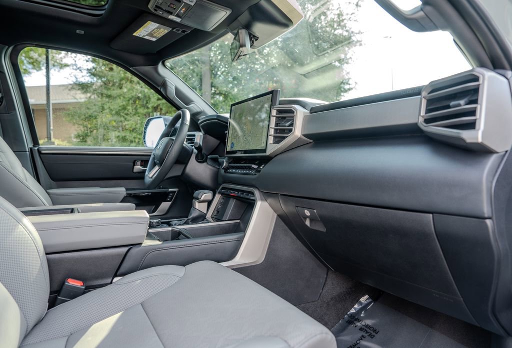 Used 2025 Toyota Tundra Limited image 60