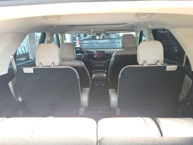 Used 2020 Ford Explorer Limited w/ Class III Trailer Tow Package image 12