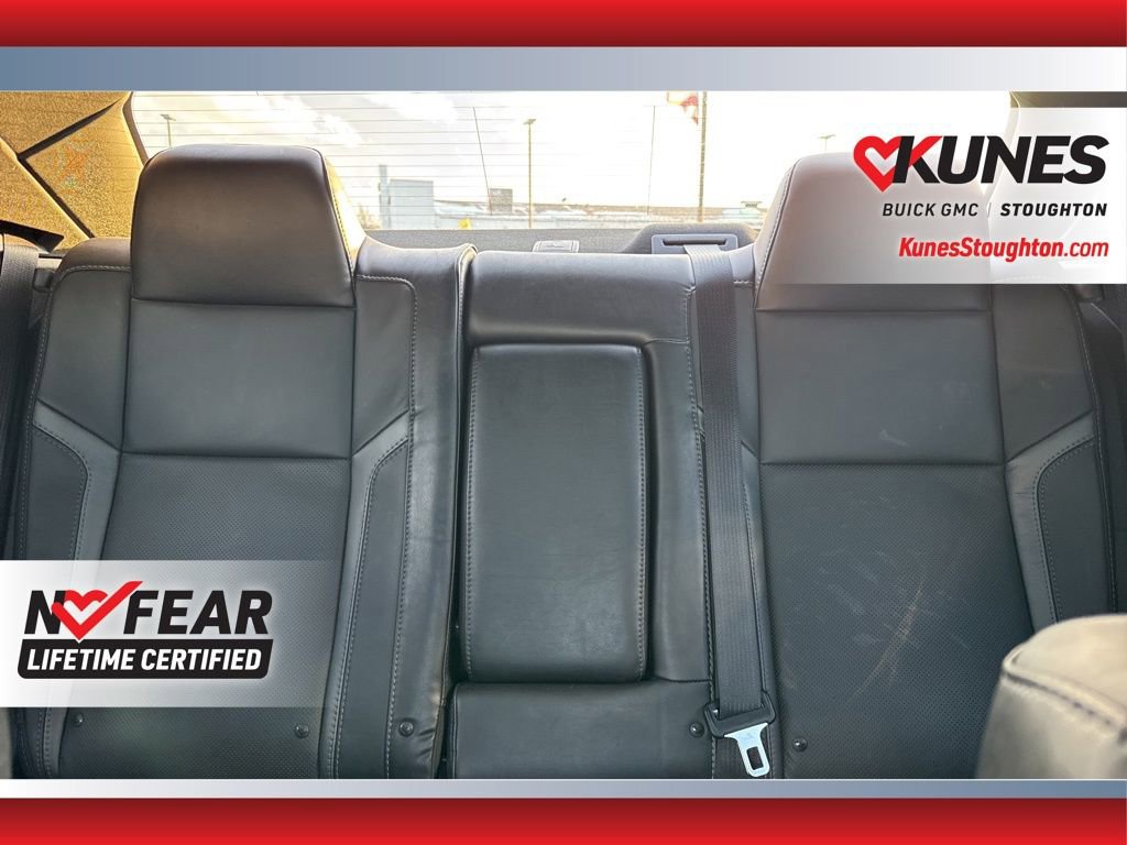 Used 2015 Dodge Challenger SXT Plus image 32