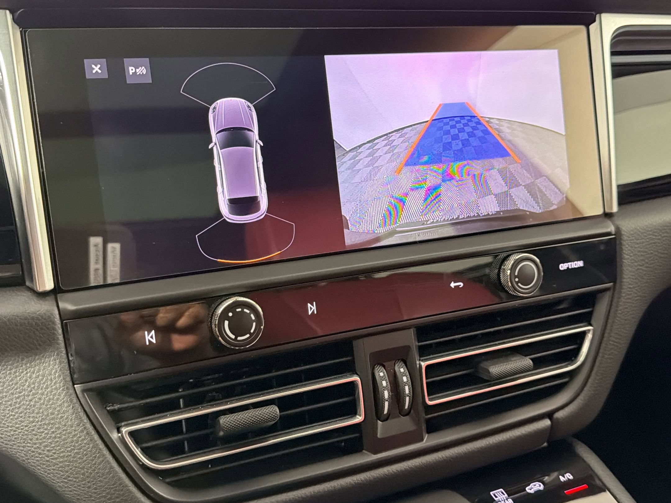 Certified 2023 Porsche Macan S image 26