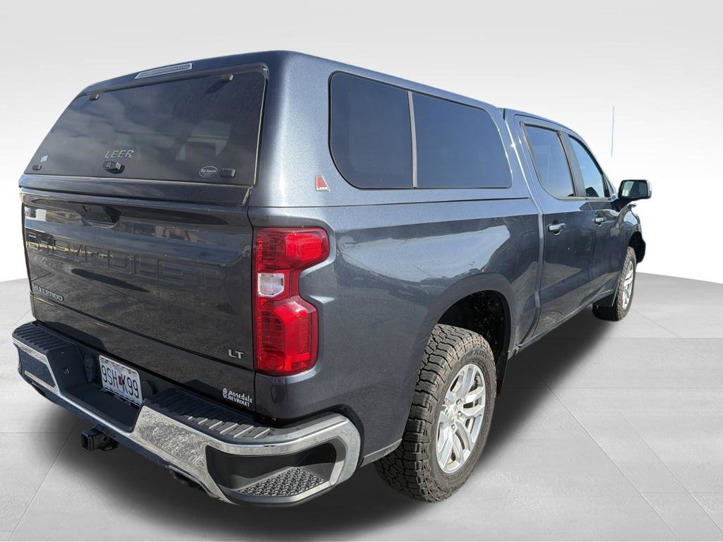 Used 2022 Chevrolet Silverado 1500 LT AWD/4WD image 34