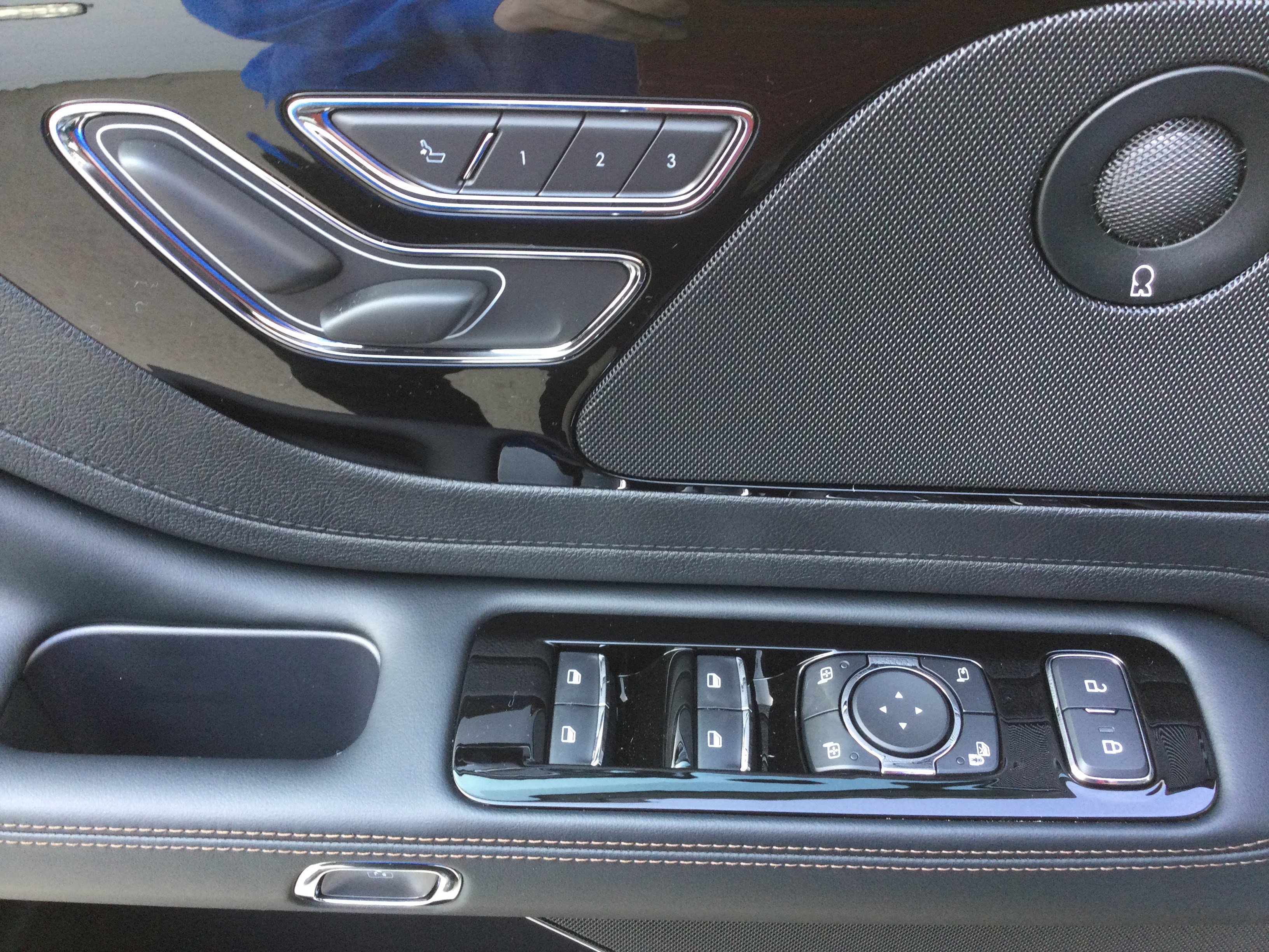 New 2025 Lincoln Aviator Reserve w/ Illumination Package image 9