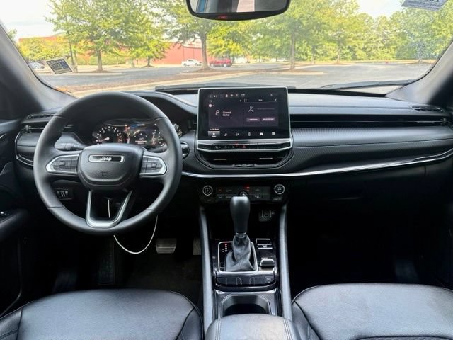 Used 2026 Jeep Compass Latitude AWD/4WD image 24