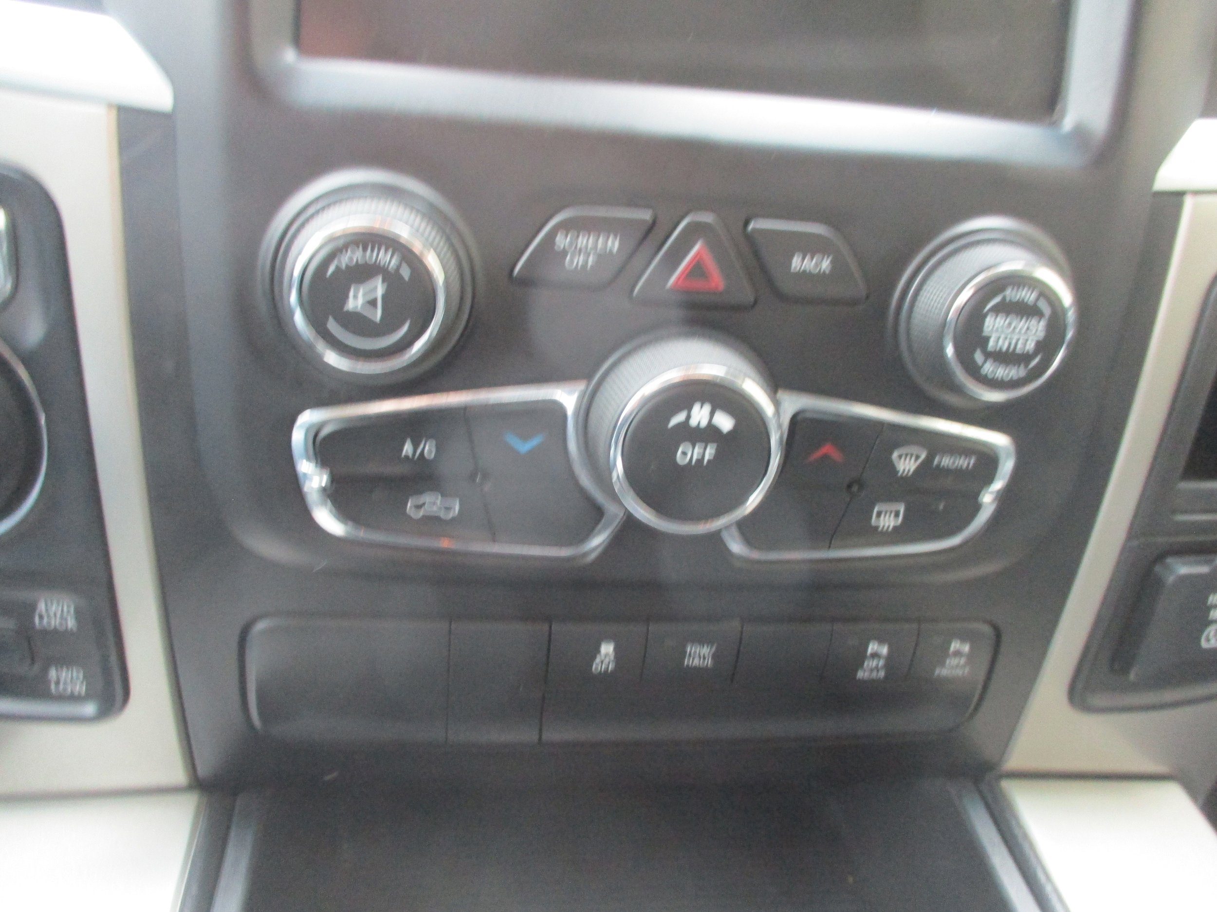 Used 2015 RAM 1500 Lone Star AWD/4WD image 18