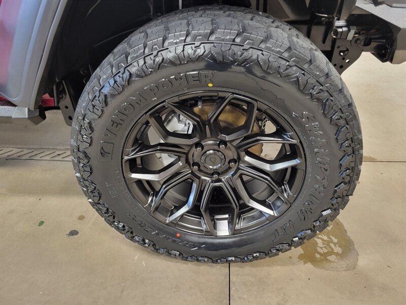 Used 2024 Jeep Wrangler Unlimited Sport AWD/4WD image 16