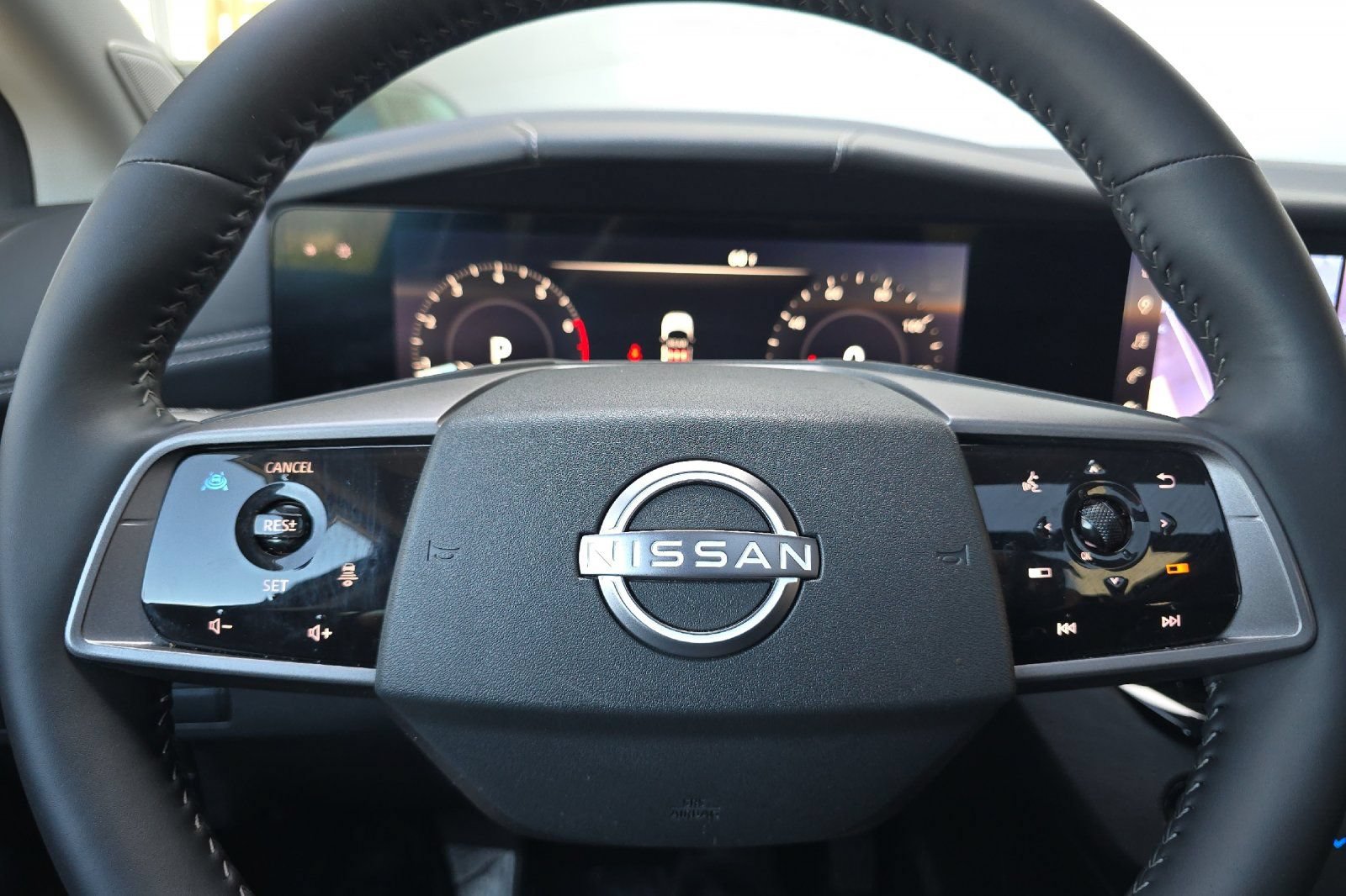 Used 2025 Nissan Murano SL AWD/4WD image 24