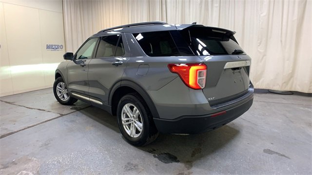 Used 2023 Ford Explorer XLT image 5