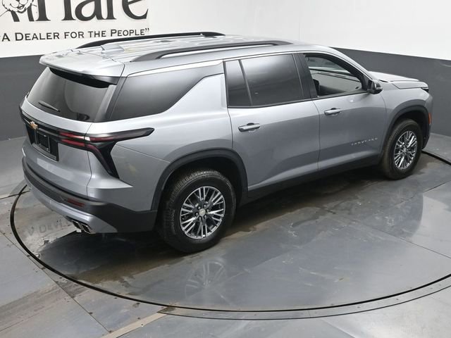 Used 2025 Chevrolet Traverse LT image 41