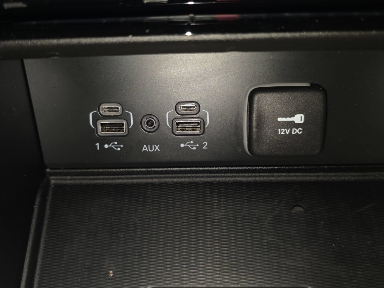 Used 2024 Jeep Grand Cherokee Altitude AWD/4WD image 28