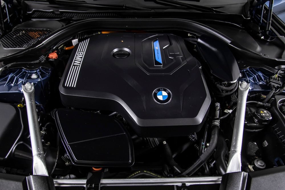 Used 2023 BMW 530e w/ M Sport Package RWD image 45