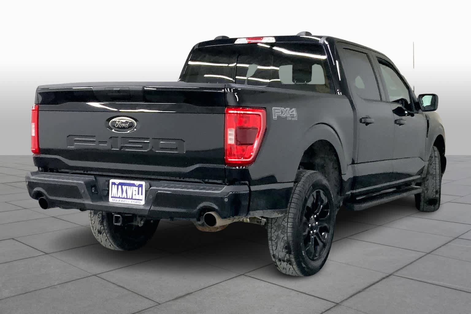 Used 2023 Ford F150 XLT w/ XLT Black Appearance Package AWD/4WD image 13