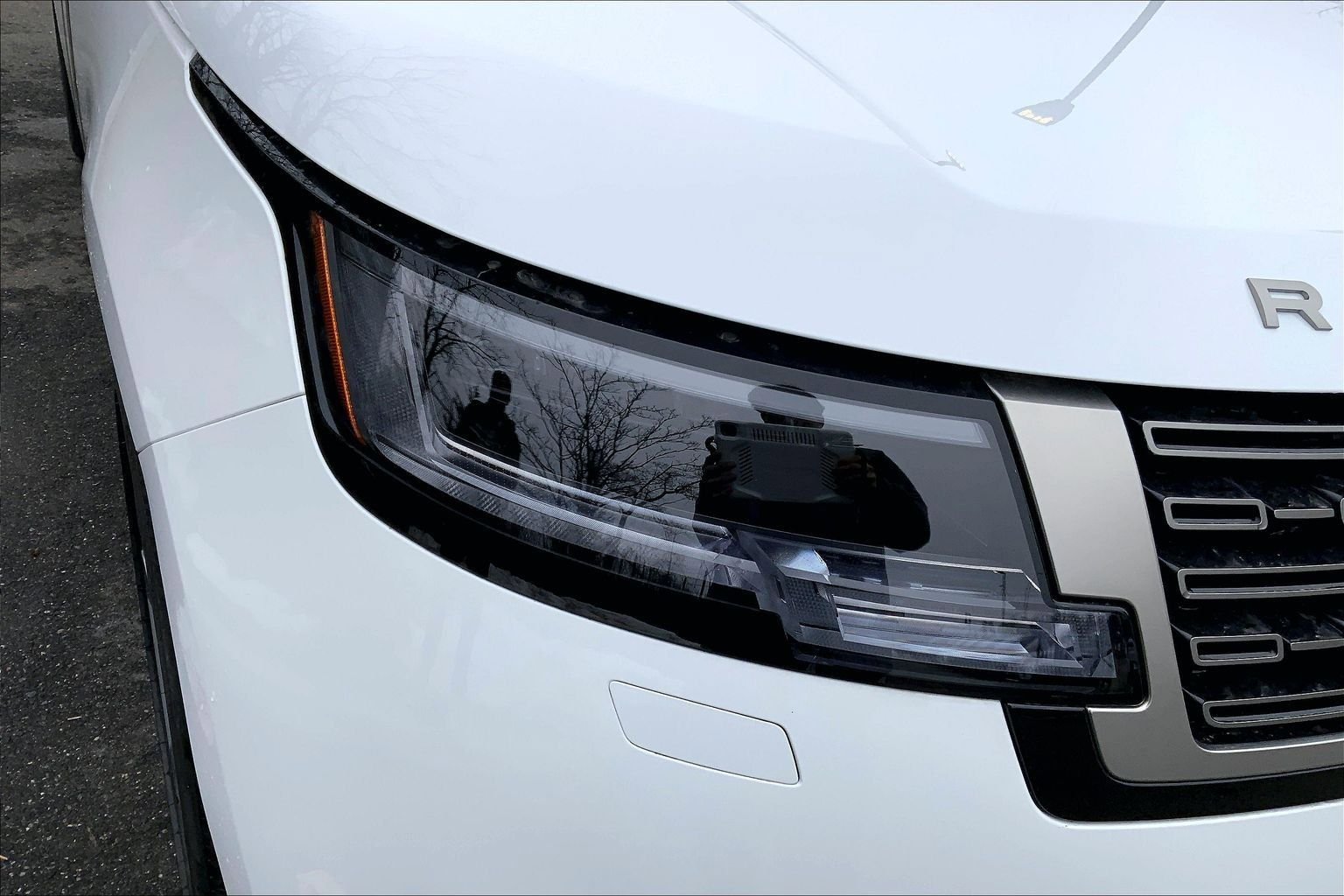 New 2026 Land Rover Range Rover SE image 13