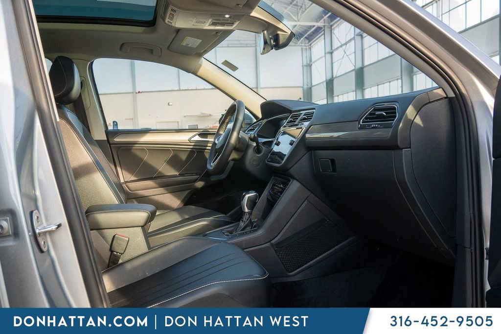 Used 2023 Volkswagen Tiguan SE FWD image 25