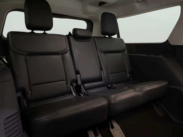 Used 2025 Ford Expedition Max Platinum AWD/4WD image 24