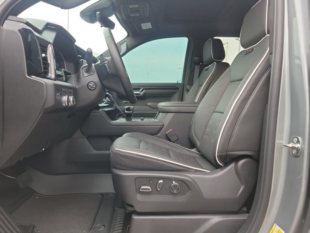Used 2026 GMC Sierra 1500 AT4X w/ LPO, Black Badging Package AWD/4WD image 6