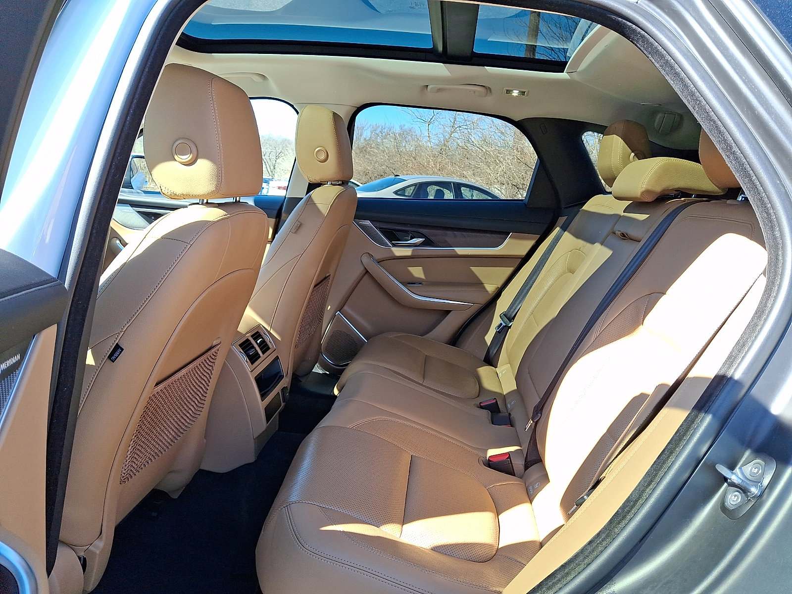 Used 2023 Jaguar F-PACE S image 5