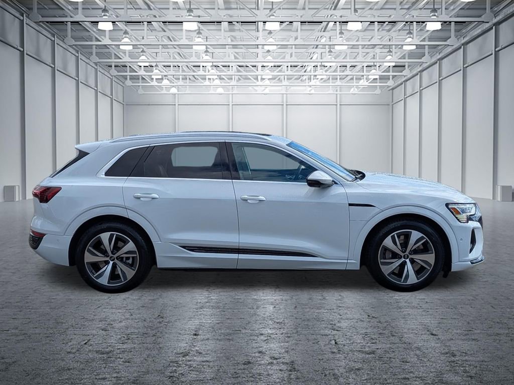 Used 2024 Audi Q8 e-tron Premium Plus w/ Premium Plus Package AWD/4WD image 6