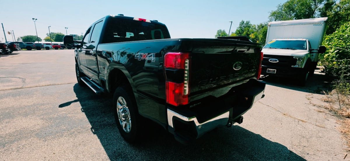 Used 2026 Ford F350 Lariat w/ Chrome Package AWD/4WD image 4