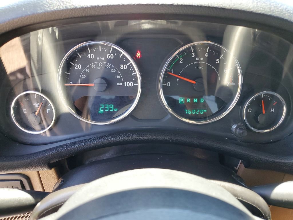 Used 2016 Jeep Wrangler Unlimited Rubicon w/ Max Tow Package AWD/4WD image 10