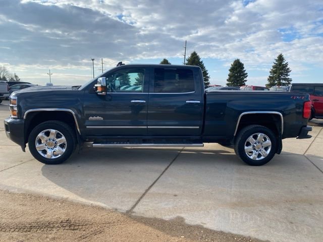 Used 2018 Chevrolet Silverado 2500 High Country w/ Duramax Plus Package image 4