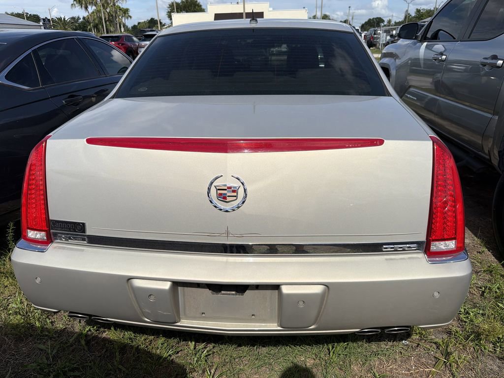 Used 2008 Cadillac DTS FWD image 10